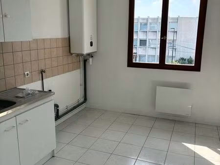 location f3