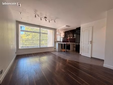 appartement 3 pièces 50 m²