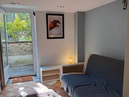location meublée appartement 1 pièce 1 m² à asnieres-sur-seine (92600)  980 €