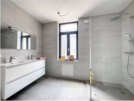 location maison 3 pièces 53 m² à amiens (80000)  920 €