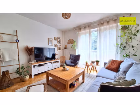 appartement 3 pièces de 76 m2 lumineux  chaleureux et idéal