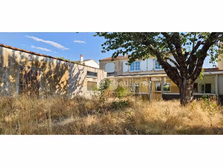 la roche-sur-yon -- maison 5 pieces -- 106 m2 -- jardin sans vis a vis -- grand garage