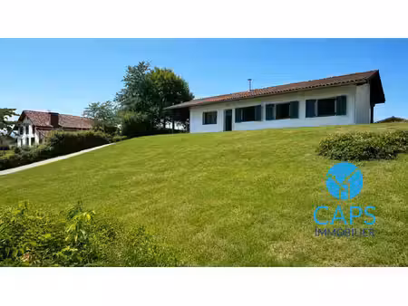 maison récente avec jardin  à 8 min de saint-jean-pied-de-port