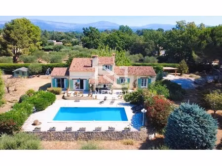 maison provençale avec piscine et vue panoramique sur l'estérel