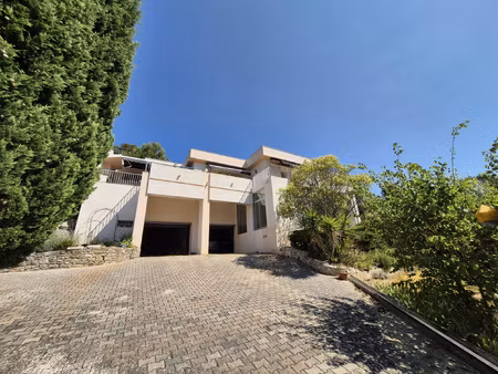 villa avec 7 pièces 215 m2 à carnoux-en-provence