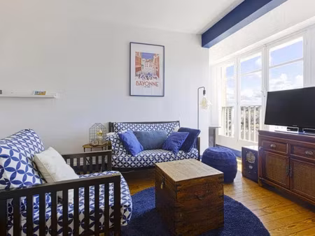 location meublée appartement 1 pièce 27.8 m² à biarritz (64200)  630 €