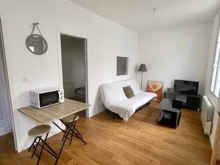 location meublée appartement 2 pièces 27.2 m² à niort (79000)  570 €