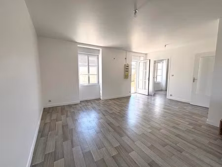 location maison 4 pièces 84.48 m² à ancinnes (72610)  585 €