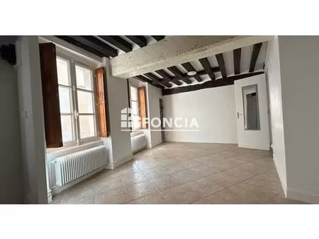a deux pas du centre de chartres appartement de 1 piéce