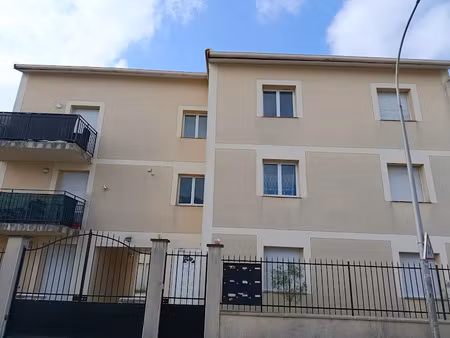 location appartement 2 pièces 29 m² à le blanc-mesnil (93150)  760 €