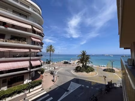 rcm : grand studio avec terrasse et vue mer