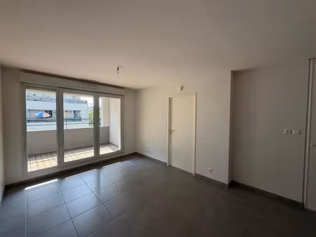 location appartement 2 pièces 39 m² à toulouse (31000)  590 €