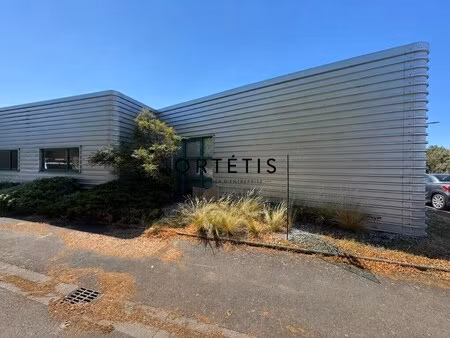 location bureaux 77 m²