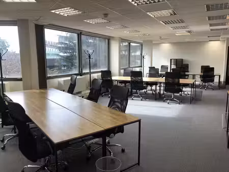 location bureaux 64 m²