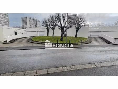 vente parking angers centre