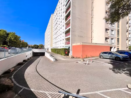 box fermé sécurisé à vendre ? proche métro cuire