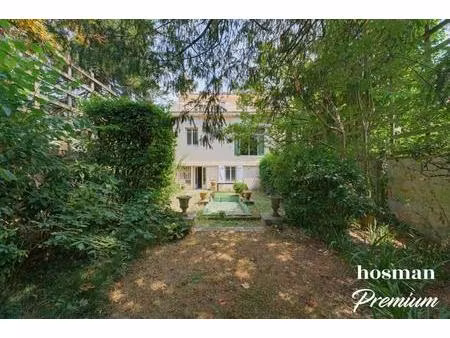 maison familiale et bourgeoise de 246 m² – jardin – garage – grenier aménageable – bordeau