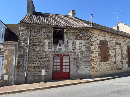 charmante maison en pierre avec cour à moitron-sur-sarthe réf: f15496