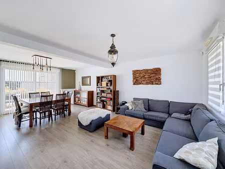 maison individuelle f5 de 106 71 m2 3 chambres terrasse