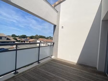 t3 avec terrasse de 9 m² – 108 route de fronton 31140 fonbeauzard