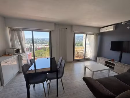 2 pièces avec balcon - mandelieu