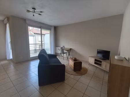 t2 meuble etat neuf+garage+balcon