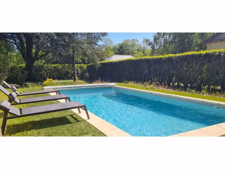 maison familiale de 110 m² avec piscine sur terrain arboré de 1300 m²