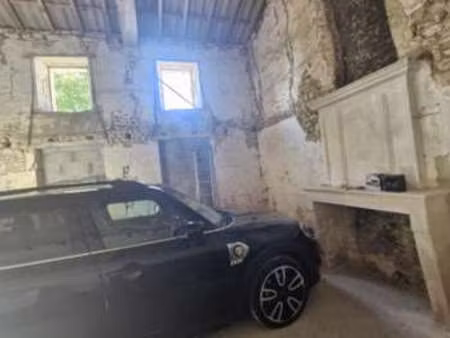 vente garage et parking à arces (17120) : à vendre / arces