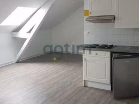 location appartement 2 pièces à la roche-sur-yon centre ville (85000) : à louer 2 pièces /