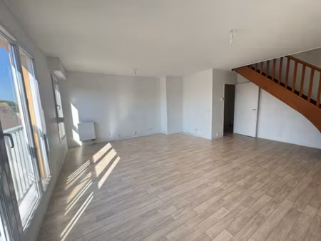 location appartement 5 pièces 100 m² à rouen (76000)  1 131 €