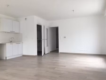 location appartement 3 pièces 74 m² à wambrechies (59118)  912 €