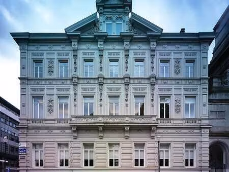 mansion house - 2.106m² de disponible