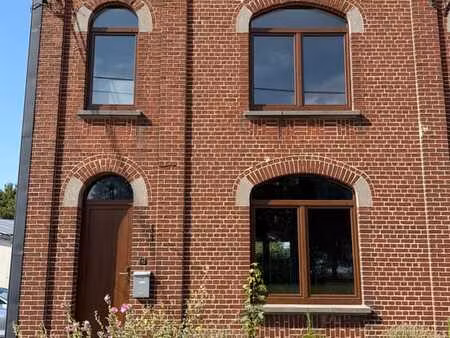 maison familiale 3 chambres - grand jardin privatif à louer