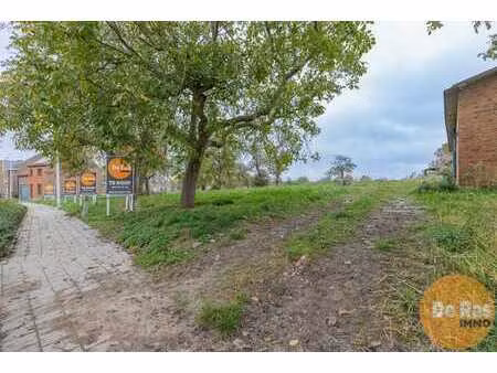lot 1 - bouwgrond voor halfopen bebouwing te lede