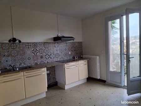 grand t3 lumineux 84m2