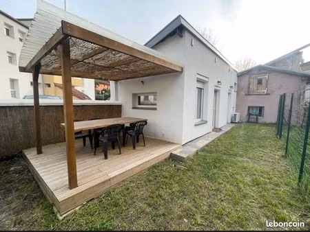 studio meuble 18m2  avec jardin neuf domene centre