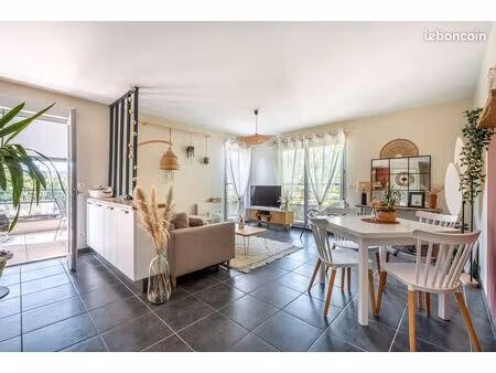 appartement 4 pièces 77 m²