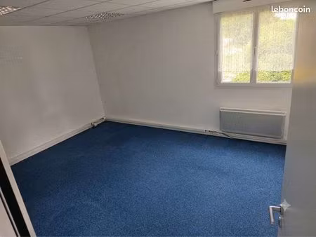 à louer – local d’environ 50 m² à alonzier-la-caille