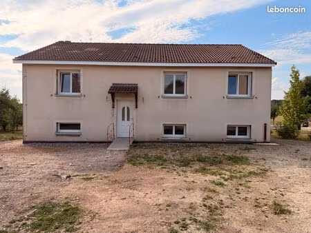 à louer – pavillon entièrement rénovée de 140 m² avec grand terrain