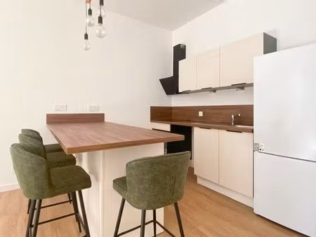 manosque centre-ville t3 67 m² refait à neuf