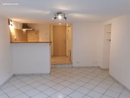 studio - 1 pièce - 22m²