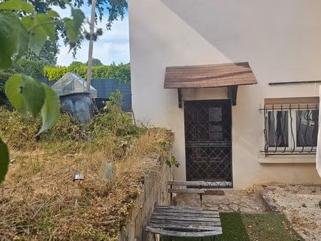 location studio meublé