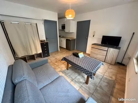 studio loué meublé