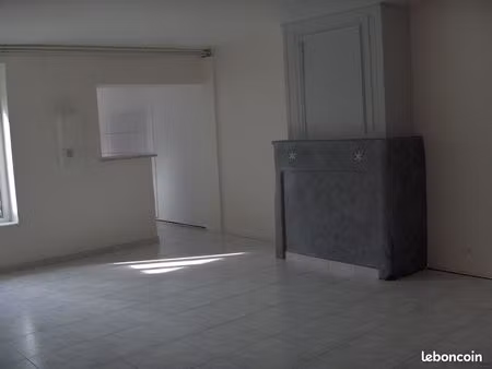 charmant f3 de 77 m² en rdc avec jardin partagé – lunéville – proche école