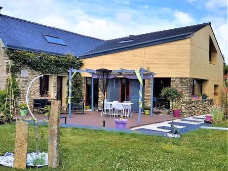 louons longère de 150m2 (6 pièces) à la campagne avec terrain de 500m2