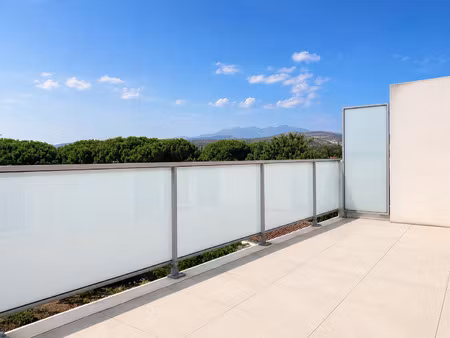 thuir t2 avec terrasse et parking privatif