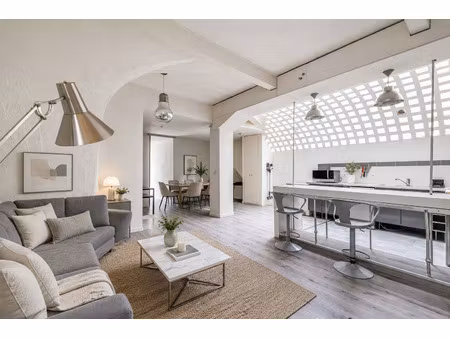 les lilas loft lumineux de 57 m2 avec verrière  aux portes