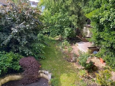 maison plein centre de fontainebleau avec jardin clos de mur