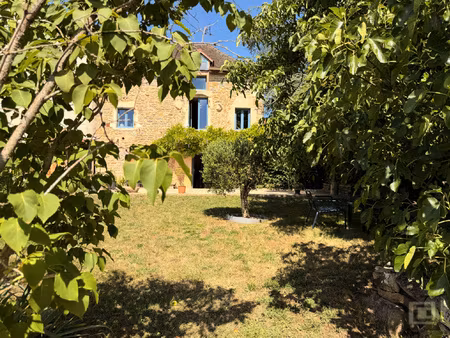 la glycine de jambles - une maison pleine de charme entre pi