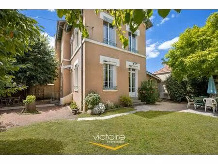 montchat centre - superbe maison avec jardin et 4 chambres